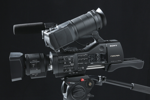 http://www.bennyvideo.com/bennyvideo/wp-content/uploads/2014/10/Sony-NEX-EA50.jpg